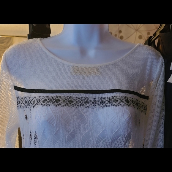 a'reve BEAUTIFUL NEW knit white & black detailed sheer tunic L - Picture 4 of 10